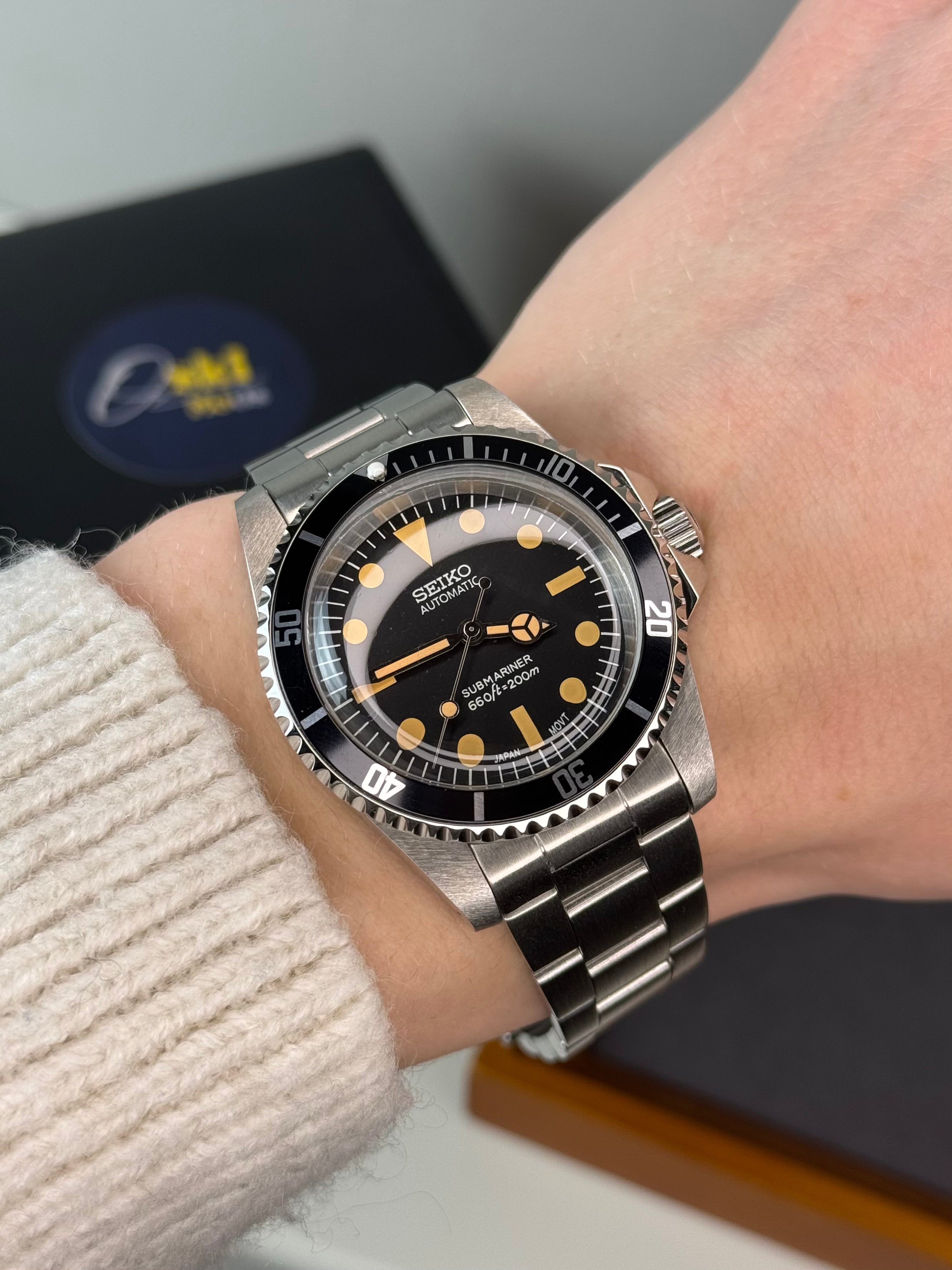 Seiko Mod Black Vintage Sub Diver | Oyster • 40mm Sapphire• NH35 Automatic