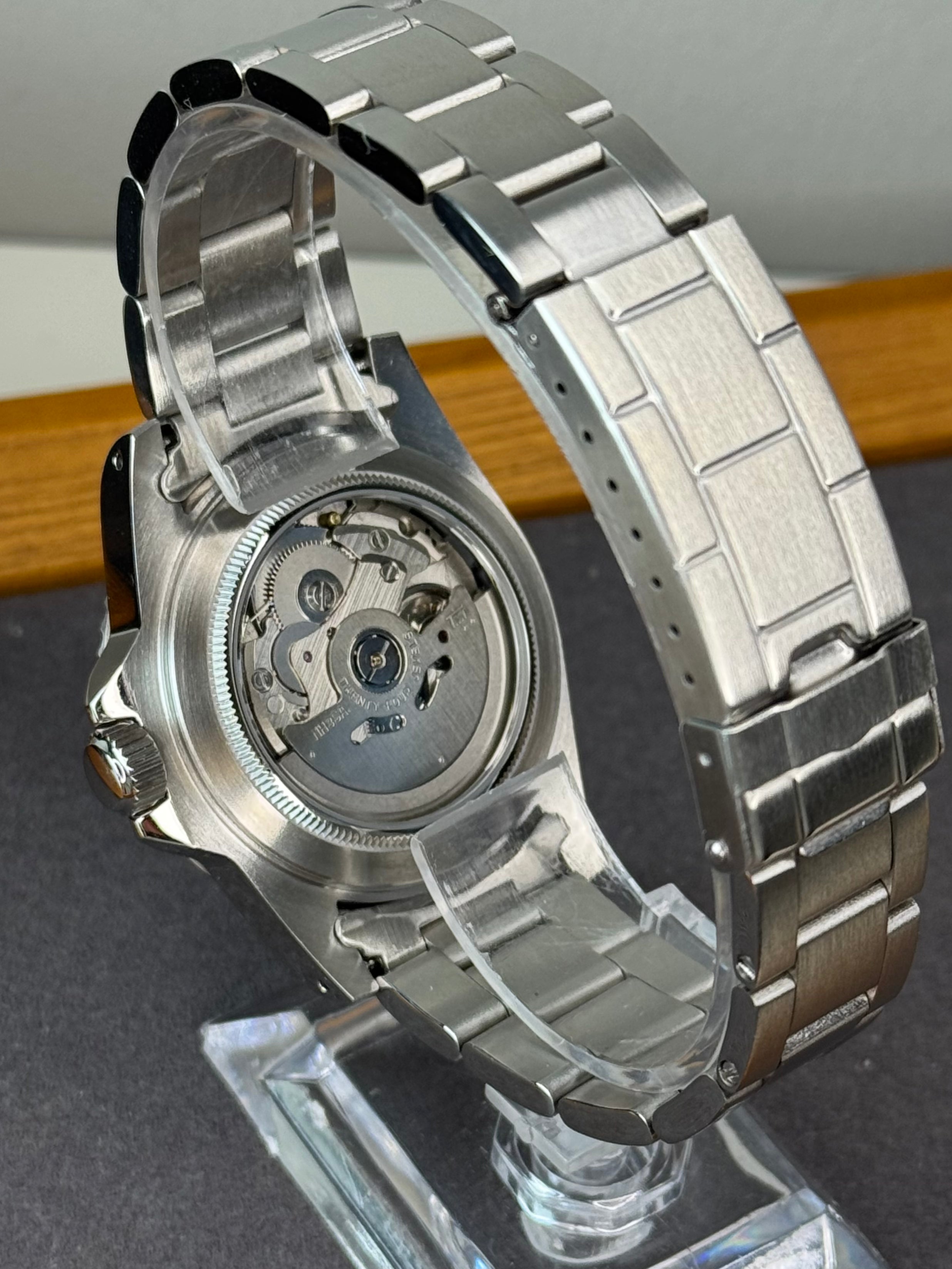 Seiko Mod Black Vintage Sub Diver | Oyster • 40mm Sapphire• NH35 Automatic