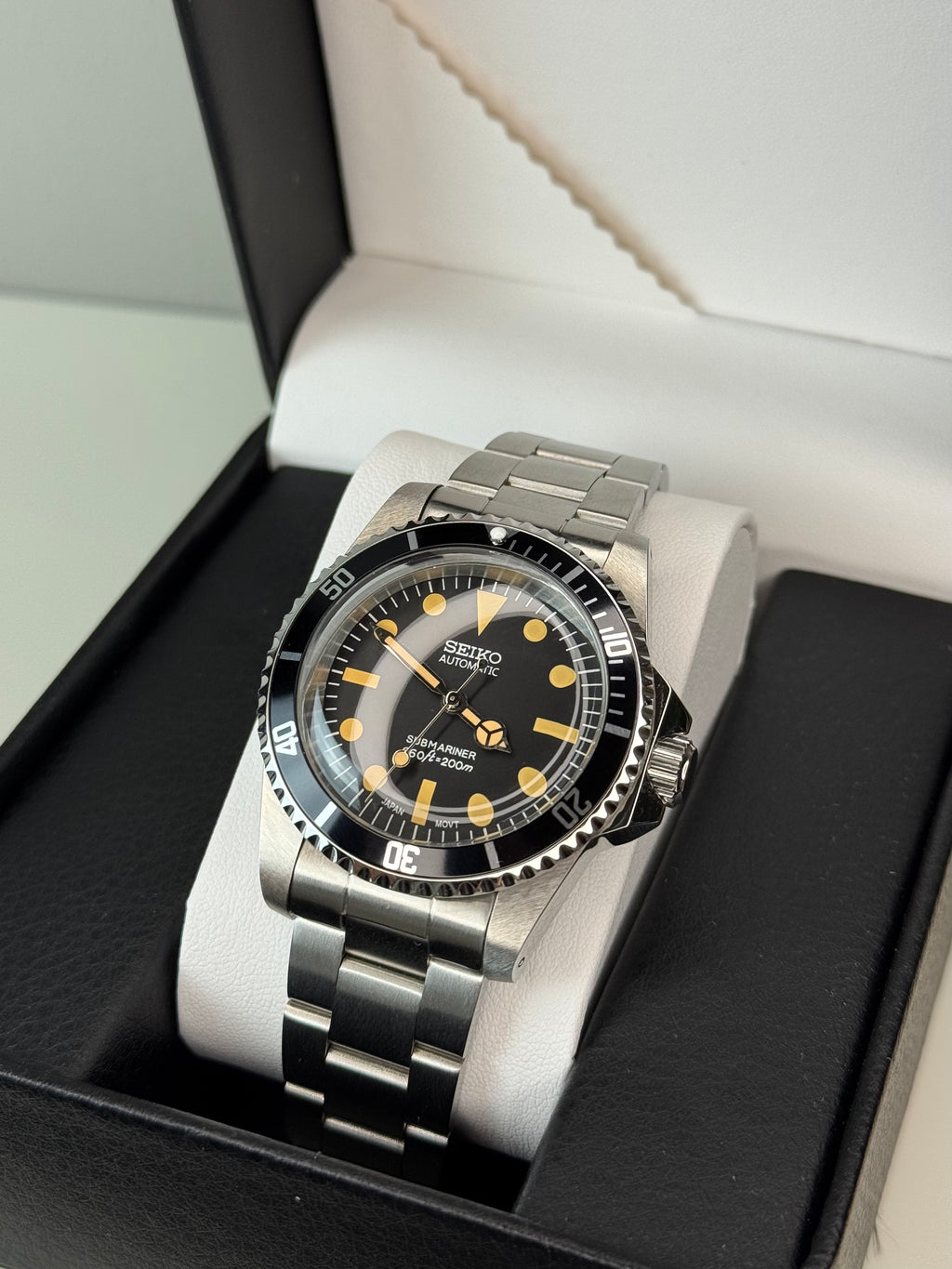 Seiko Mod Black Vintage Sub Diver | Oyster • 40mm Sapphire• NH35 Automatic