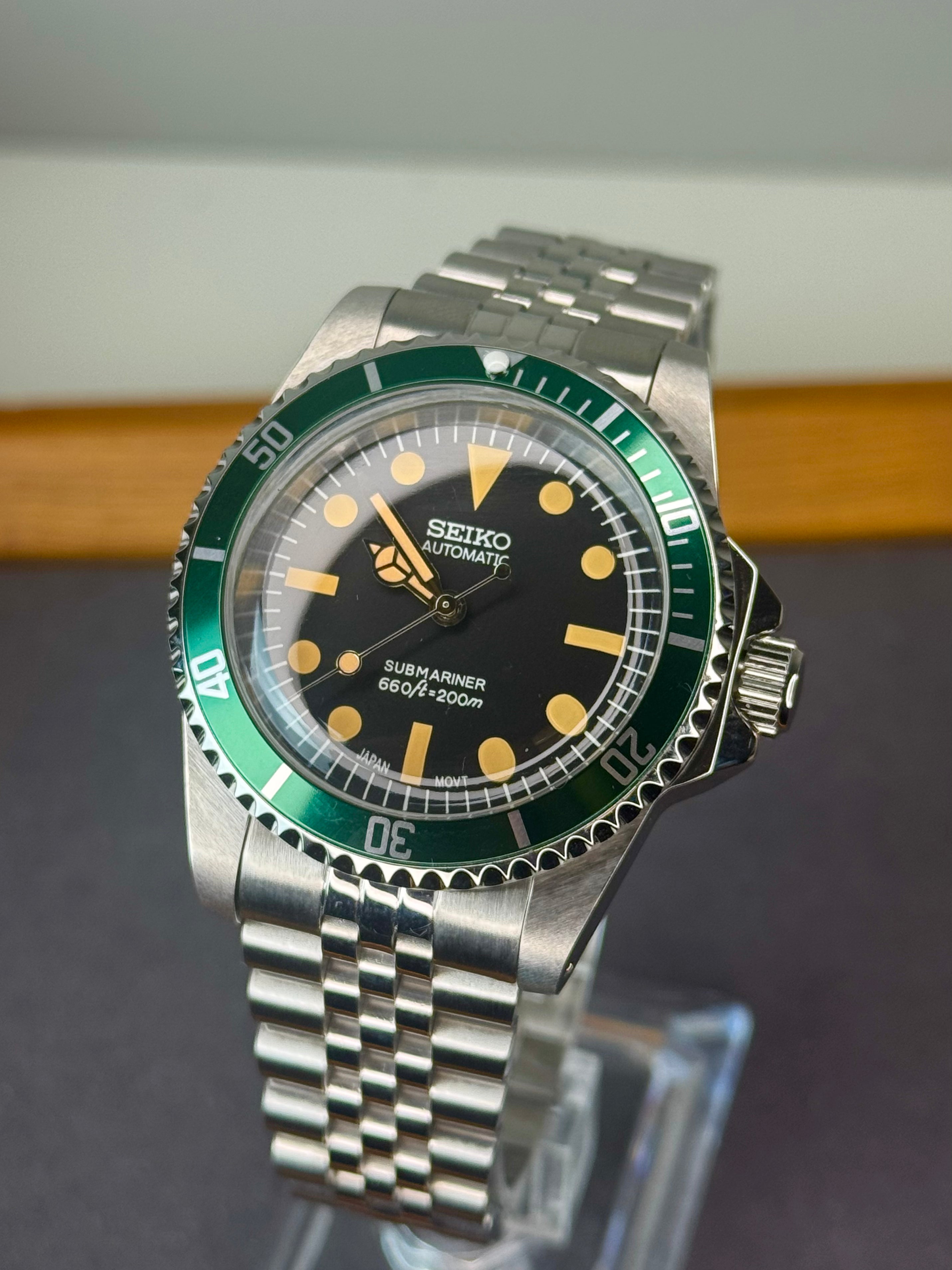 Seiko Mod Green Vintage Sub Diver | Oyster • 40mm Sapphire• NH35 Automatic