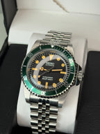 Seiko Mod Green Vintage Sub Diver | Oyster • 40mm Sapphire• NH35 Automatic
